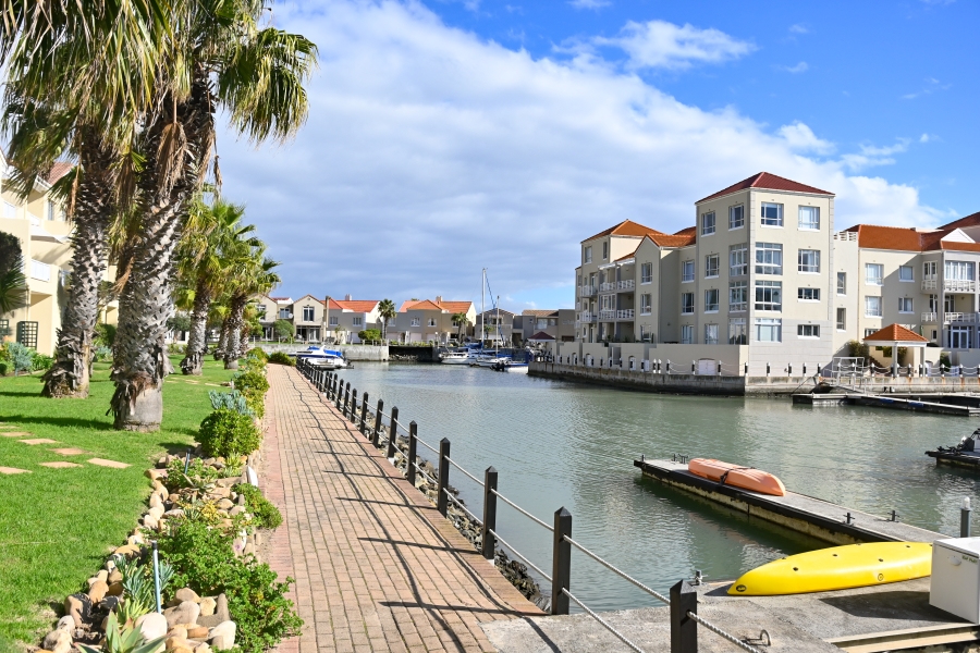 2 Bedroom Property for Sale in Harbour Island Western Cape